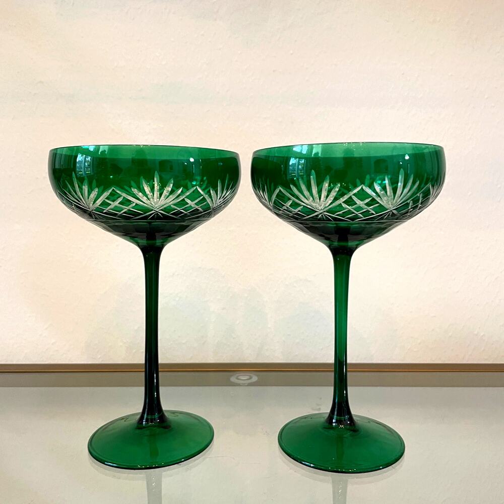 Gorgeous Green Crystal Wine Glass Set of 2 Luxe Christmas Holiday Barware NEW